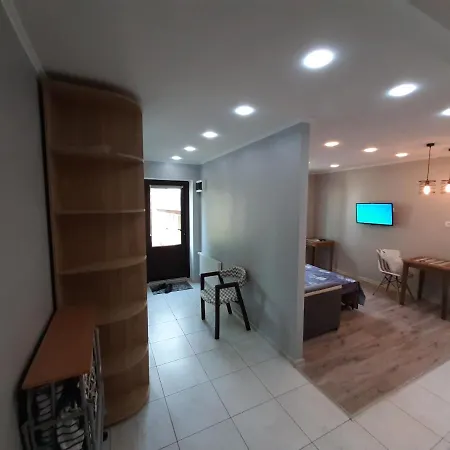 с террасой и гаражом Apartment